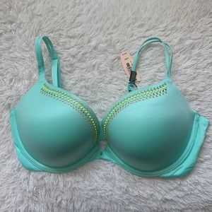 NWT Victoria’s Secret 34DD Very Sexy Push-up